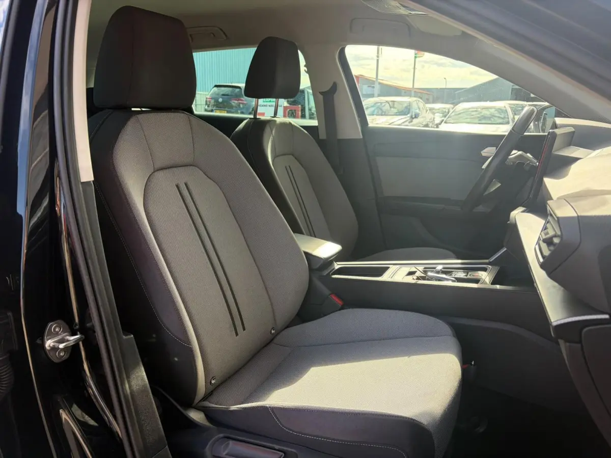 1.0 EcoTSI Style Business Intense|Automaat|Inklapbare Trekhaak|Camera|Apple Carplay+Android Auto
