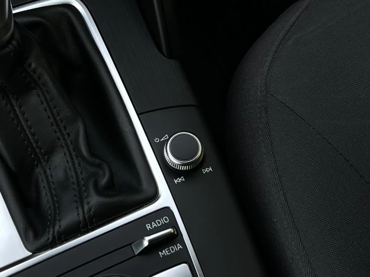 30 TDI S-TRONIC Design Pro Line Plus, FACELIFT, EURO6, NAVIGATIE, CRUISE CONTROL, CLIMATECONTROL, CAMERA, TREKHAAK, LICHTMETAAL 18"