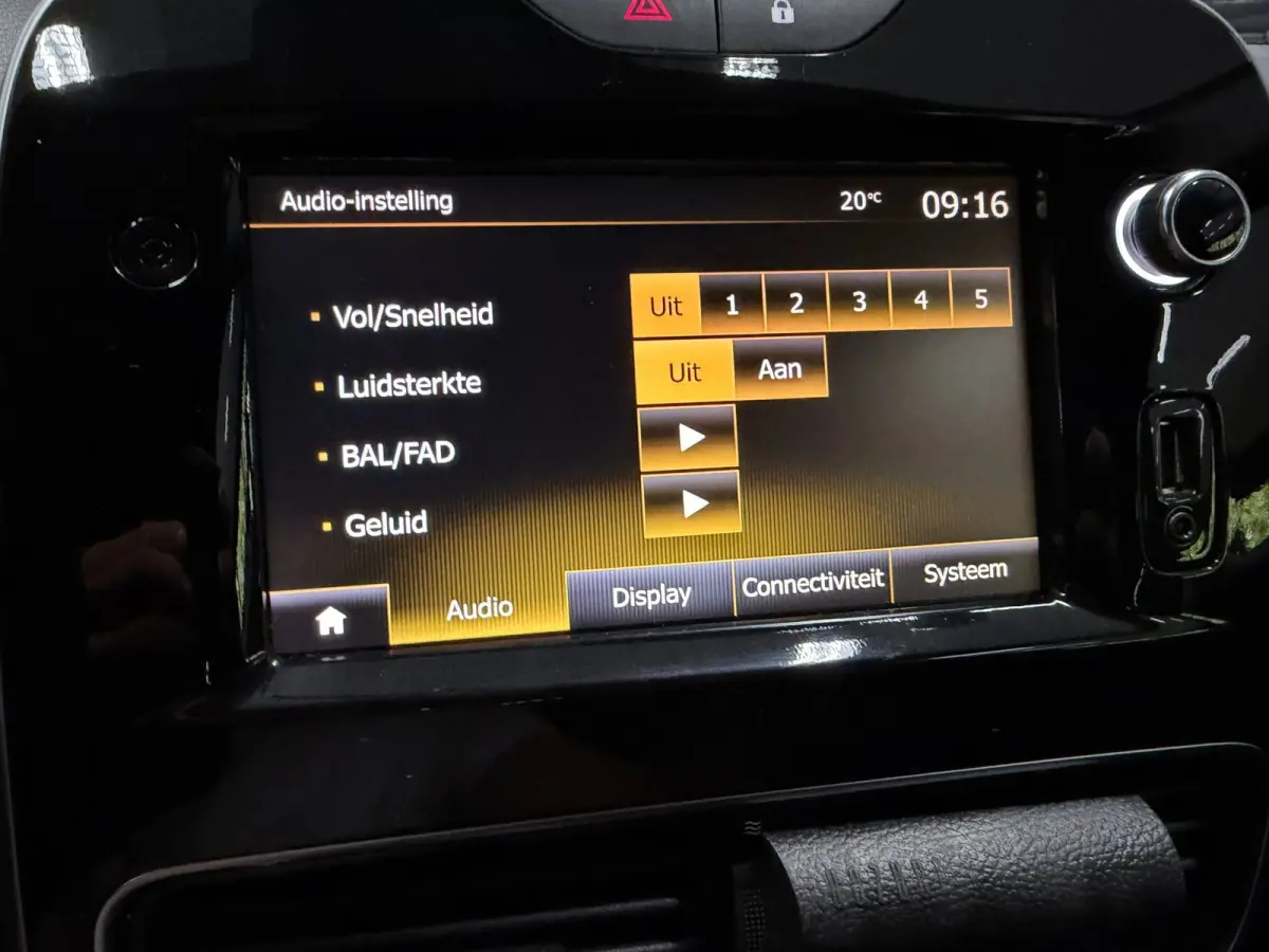 0.9 TCe Limited 68DKM/ NAVI/AIRCO/MP3/PDC/CRUISE///