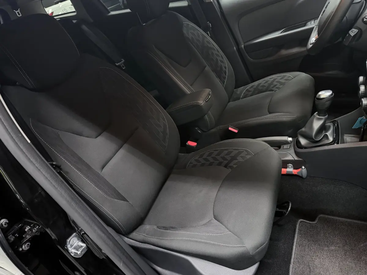 0.9 TCe Limited 68DKM/ NAVI/AIRCO/MP3/PDC/CRUISE///