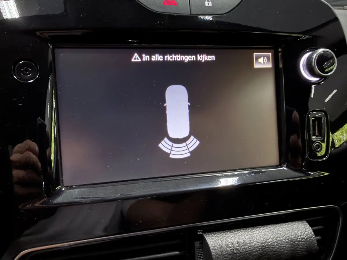 0.9 TCe Limited 68DKM/ NAVI/AIRCO/MP3/PDC/CRUISE///