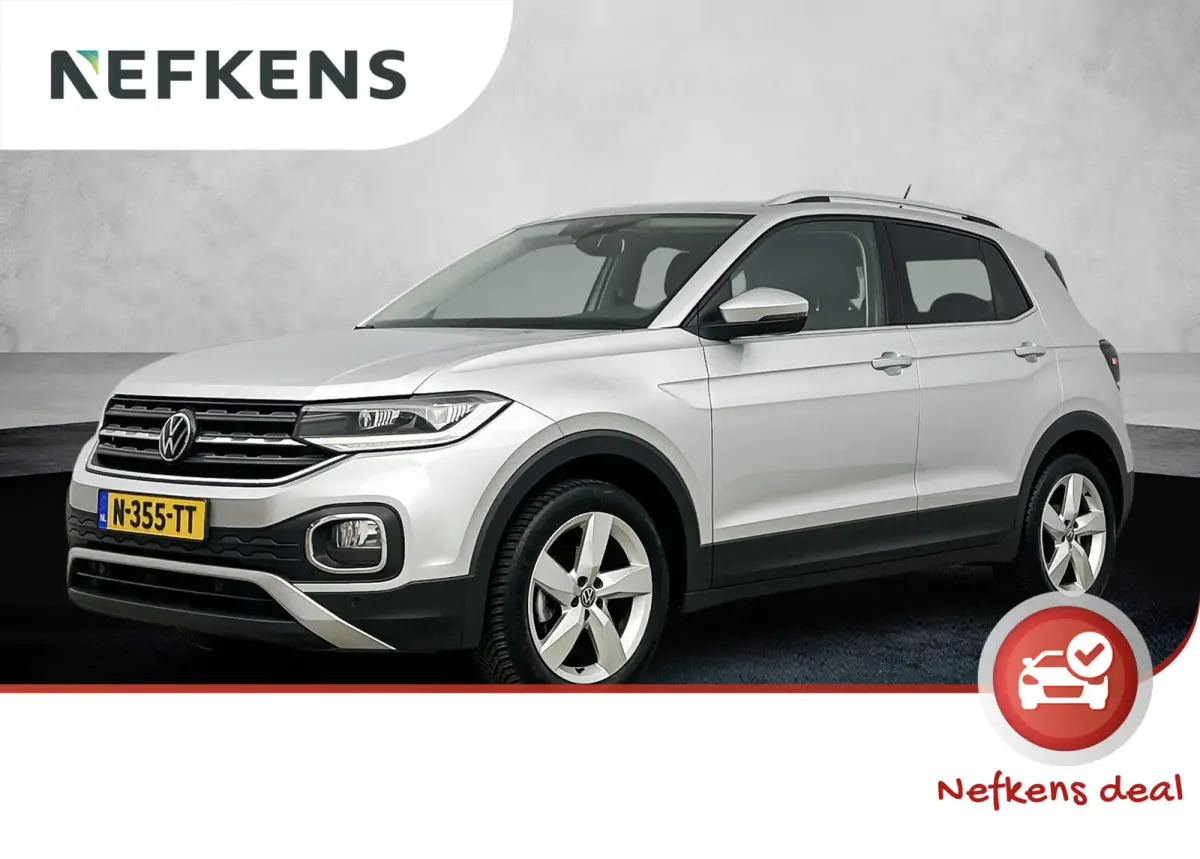110 pk Style | Navigatie | CarPlay | Camera | Adaptieve Cruise Control | All Season Banden