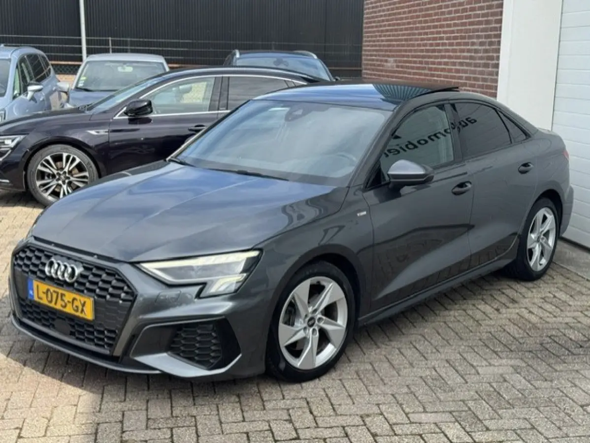 30 TFSI S edition -Panorama-Virtual-Matrix