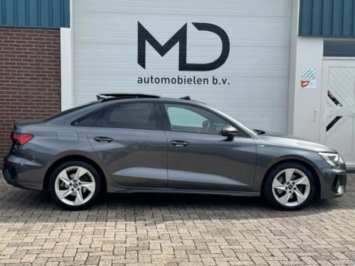 30 TFSI S edition -Panorama-Virtual-Matrix