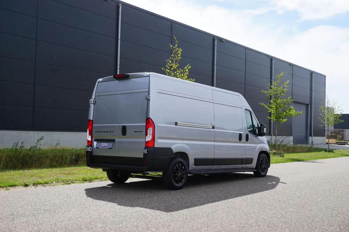 2.2 BlueHDi 180 L3H2 3.5t Nieuw en BPM vrij |180 pk automaat |2e airbag |Groot scherm |Navi |Climate control |Cruise |Metallic |Mooie camperbasis