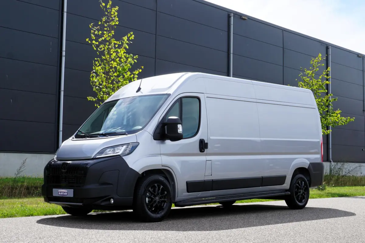 2.2 BlueHDi 180 L3H2 3.5t Nieuw en BPM vrij |180 pk automaat |2e airbag |Groot scherm |Navi |Climate control |Cruise |Metallic |Mooie camperbasis