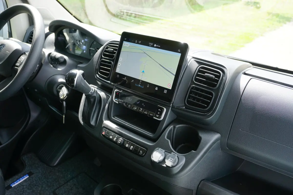 2.2 BlueHDi 180 L3H2 3.5t Nieuw en BPM vrij |180 pk automaat |2e airbag |Groot scherm |Navi |Climate control |Cruise |Metallic |Mooie camperbasis