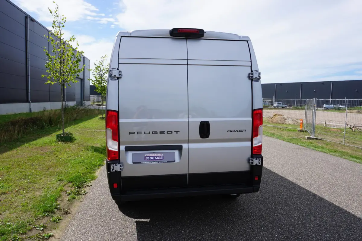 2.2 BlueHDi 180 L3H2 3.5t Nieuw en BPM vrij |180 pk automaat |2e airbag |Groot scherm |Navi |Climate control |Cruise |Metallic |Mooie camperbasis