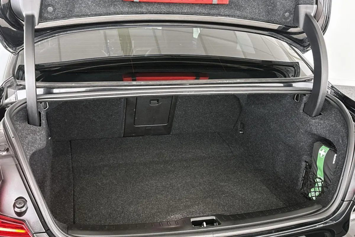 2.0 B3 R-Design Bowers&Wilkins Leder Memory Camera Carplay 19"