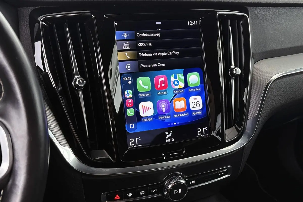 2.0 B3 R-Design Bowers&Wilkins Leder Memory Camera Carplay 19"