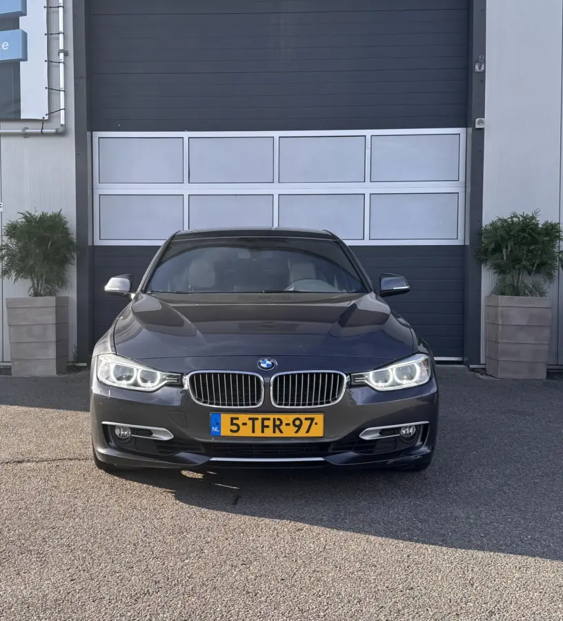 320i Executive Sport / Nap / Garantie / Airco / Navi / Cruise / Carplay /