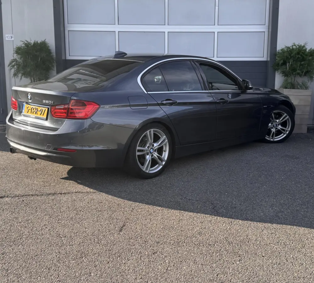 320i Executive Sport / Nap / Garantie / Airco / Navi / Cruise / Carplay /