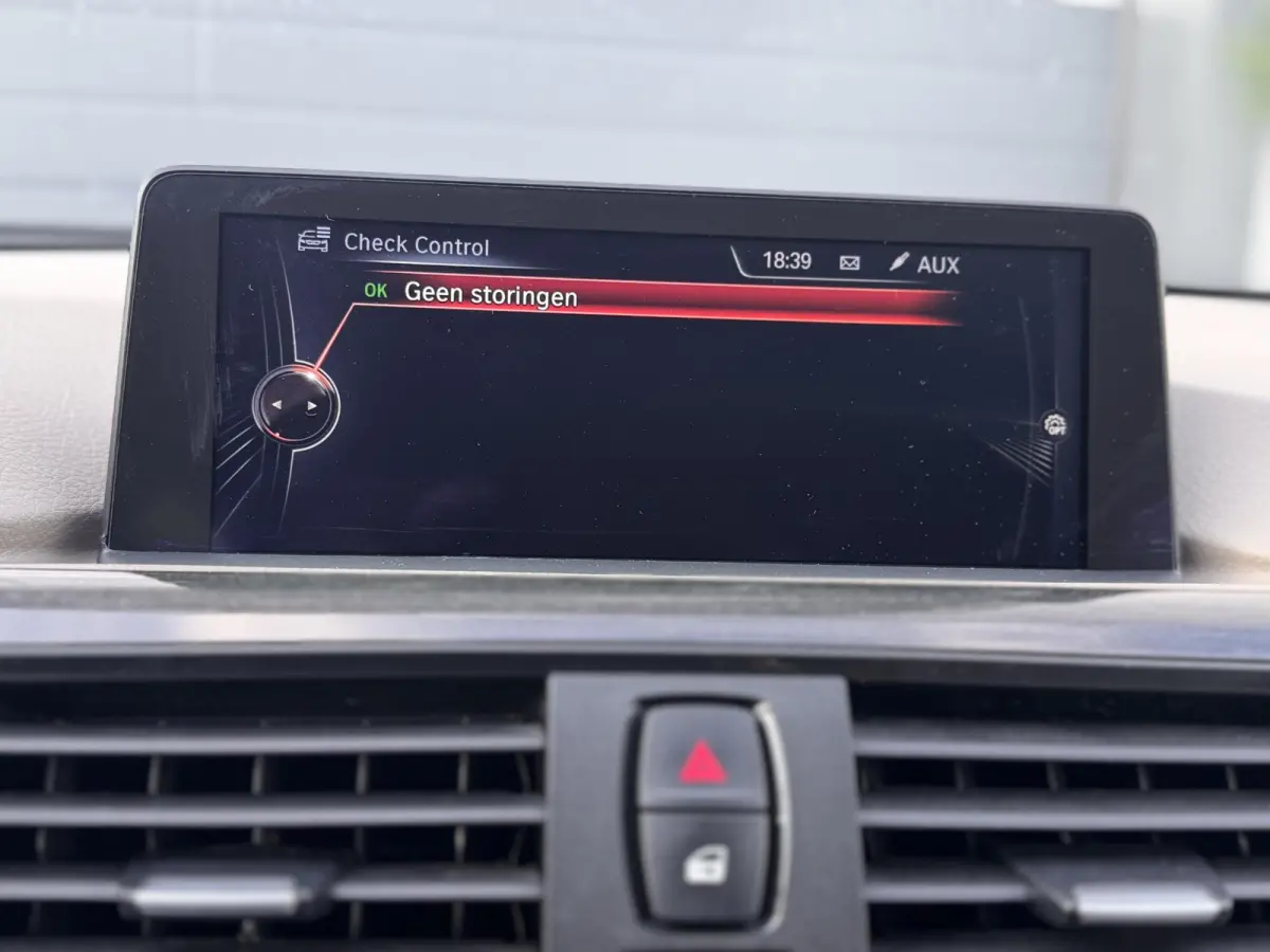 320i Executive Sport / Nap / Garantie / Airco / Navi / Cruise / Carplay /