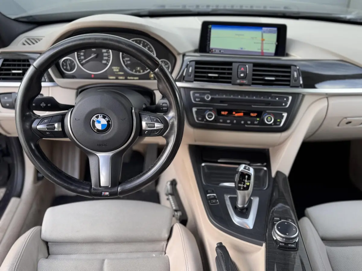 320i Executive Sport / Nap / Garantie / Airco / Navi / Cruise / Carplay /