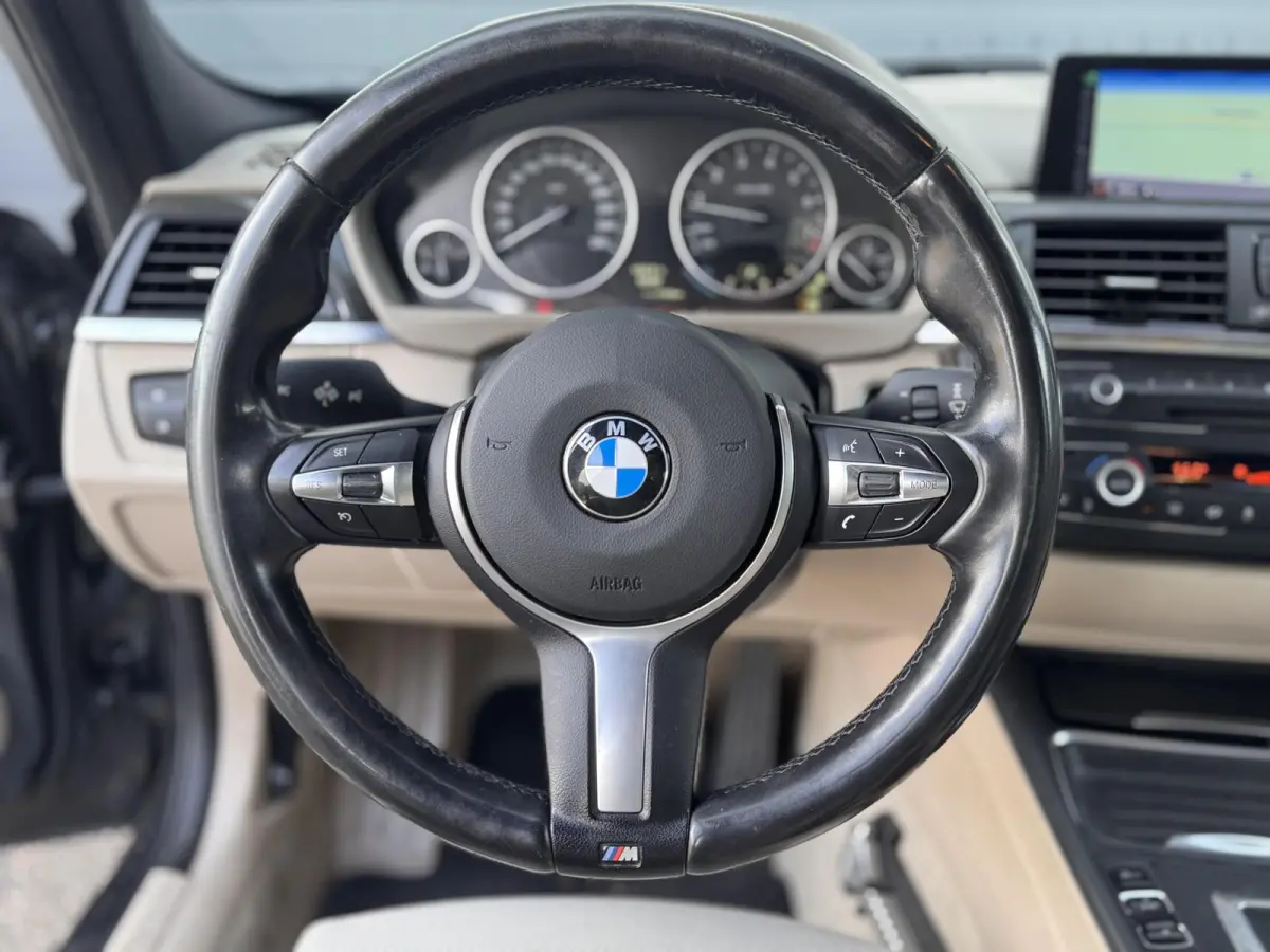320i Executive Sport / Nap / Garantie / Airco / Navi / Cruise / Carplay /