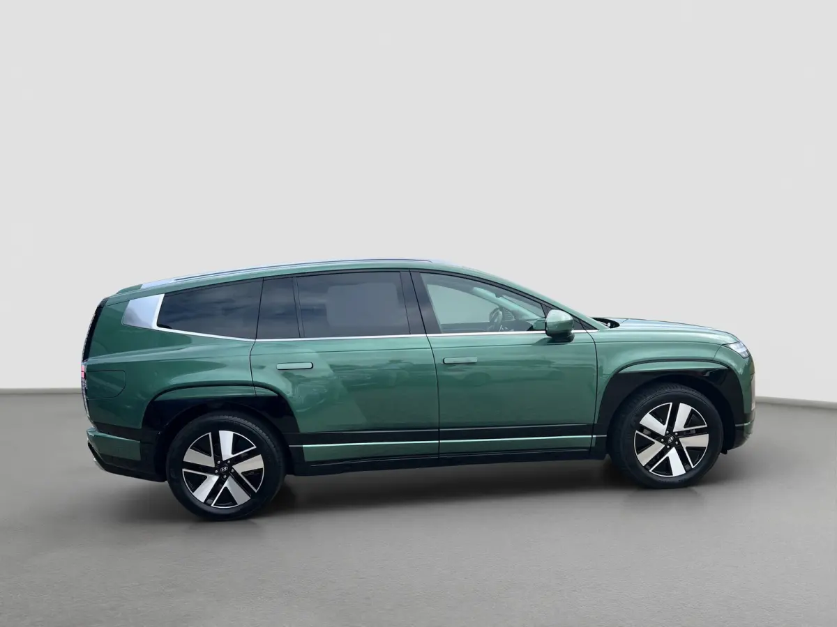 Connect+ AWD 7p. 110.3 kWh | Premium Audio | Adaptive cruise control | Dodehoek detectie | Leder | Niveauregeling | Schuifdak | Warmtepomp | Stoelverwarming | 360 graden camera | Elektrische
