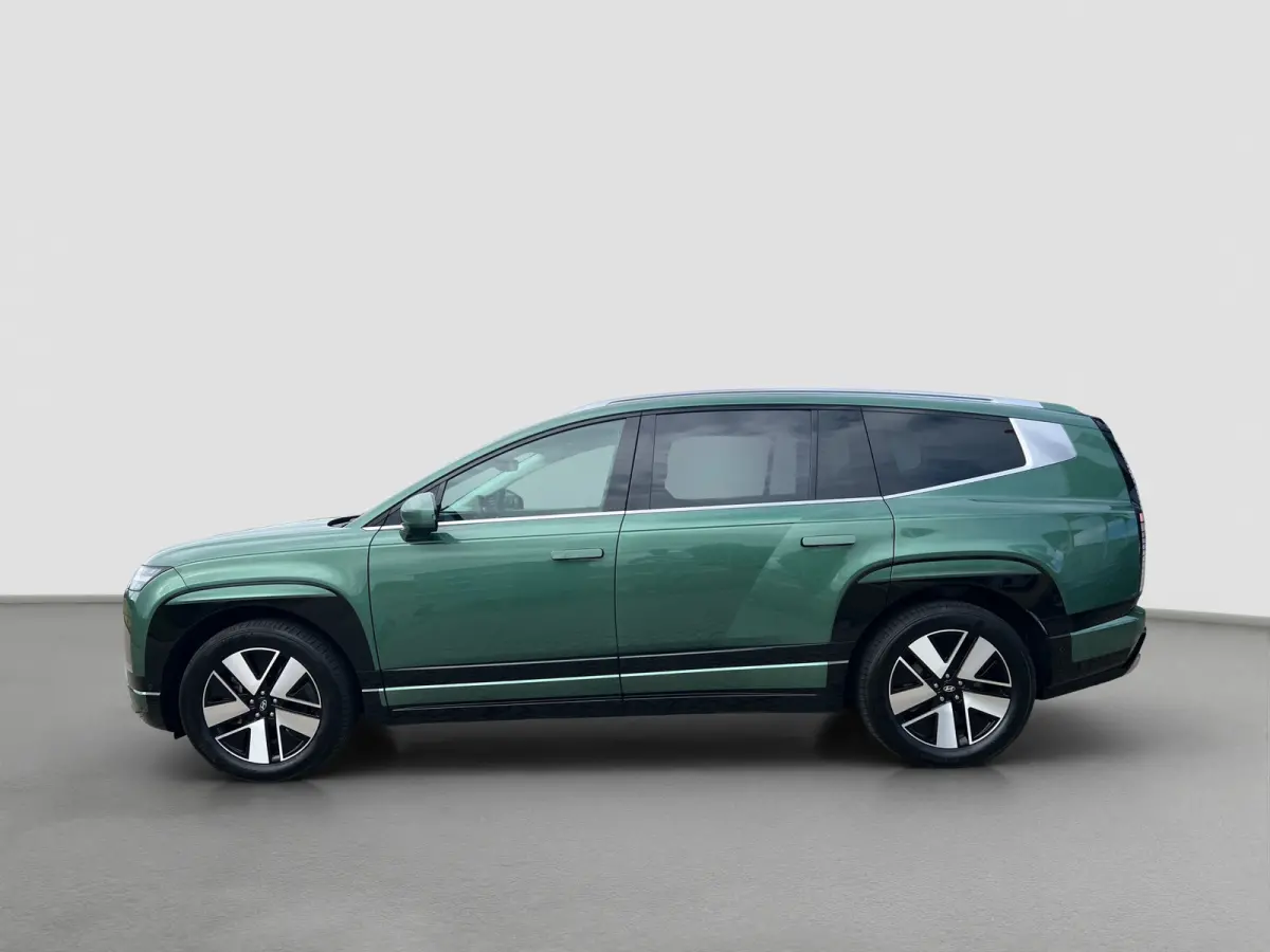 Connect+ AWD 7p. 110.3 kWh | Premium Audio | Adaptive cruise control | Dodehoek detectie | Leder | Niveauregeling | Schuifdak | Warmtepomp | Stoelverwarming | 360 graden camera | Elektrische