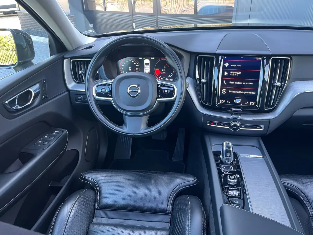 2.0 T8 Twin Engine AWD Inscription NL.Auto/Panoramadak/HUD/Trekhaak/Carplay/Full Led/Dealer onderhouden/2De Eigenaar