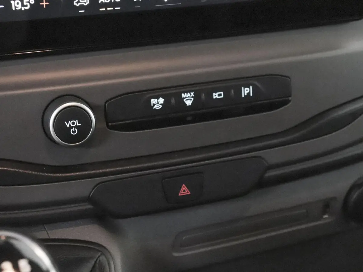 290 2.0 TDCI L2H2 Trend Airco Navigatie Bluetooth Camera Cruise Control Trekhaak