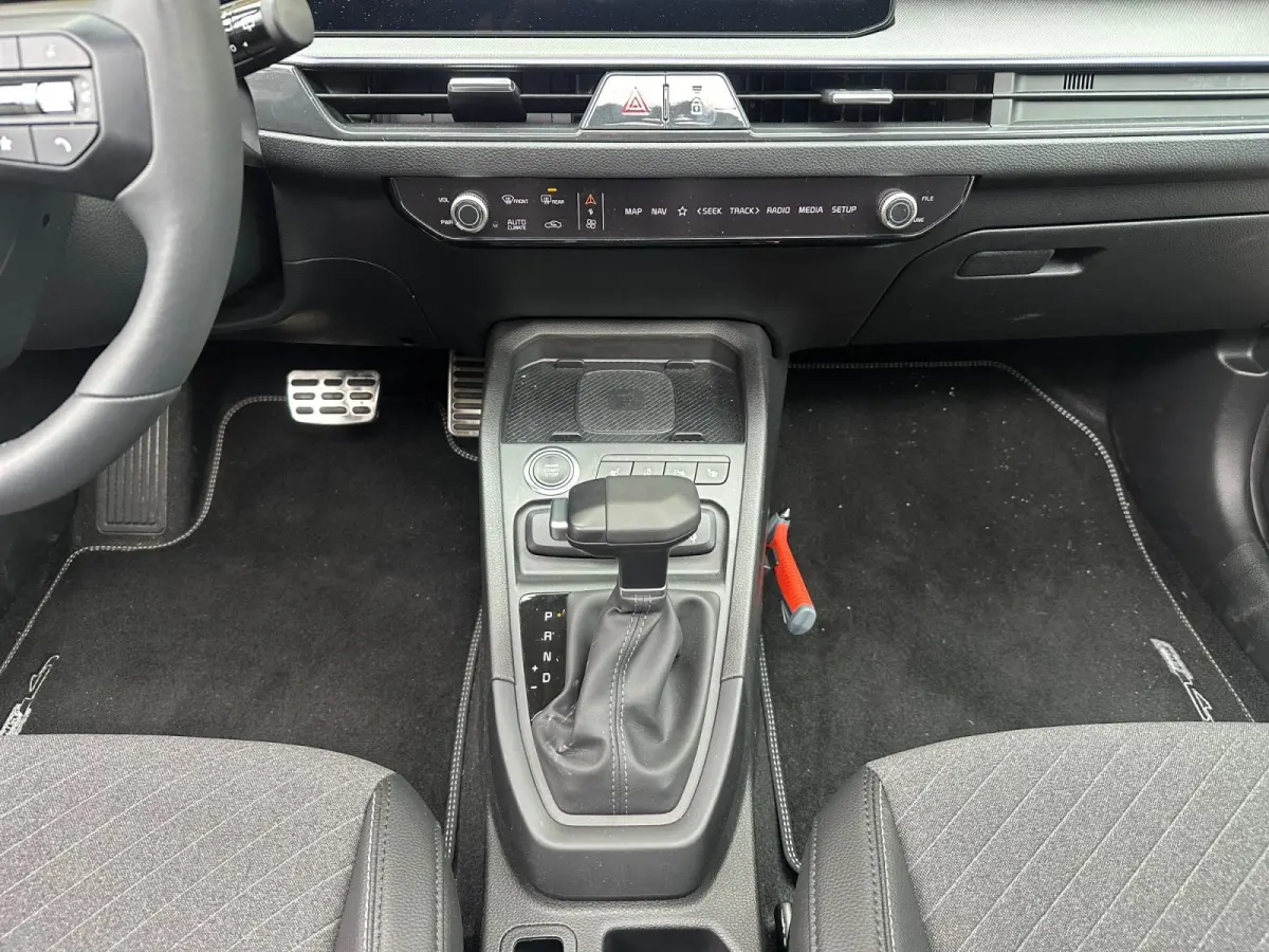 1.0 T-GDi MHEV GT-Line | AUTOMAAT | Schuif/Kanteldak | Stoel/Stuurverwarming | 10 Jaar Garantie |