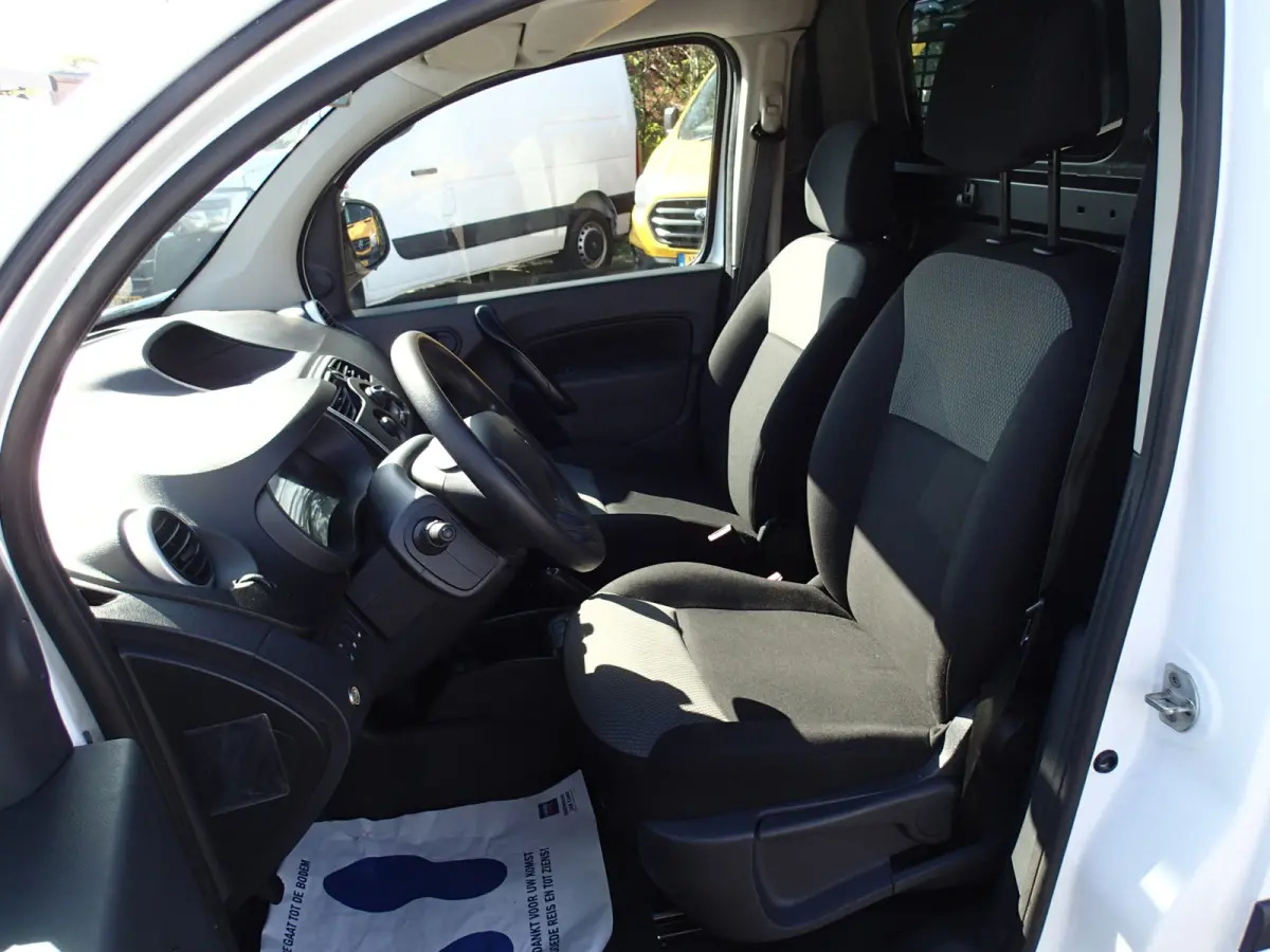 1.5 Blue dCi 95 Comfort Maxi VOORZIEN VAN AIRCO+NAV.+IMPERIAAL !!