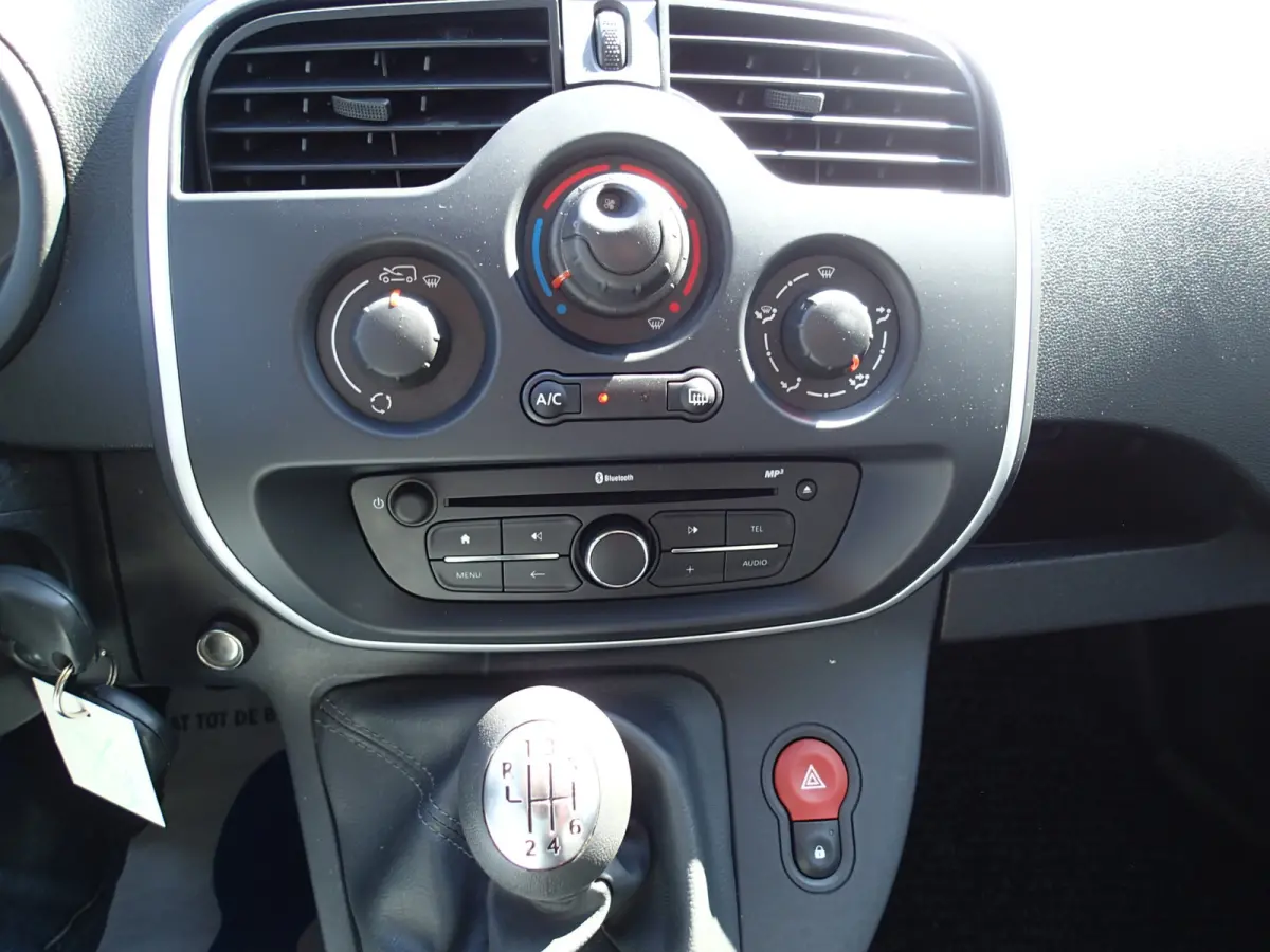 1.5 Blue dCi 95 Comfort Maxi VOORZIEN VAN AIRCO+NAV.+IMPERIAAL !!