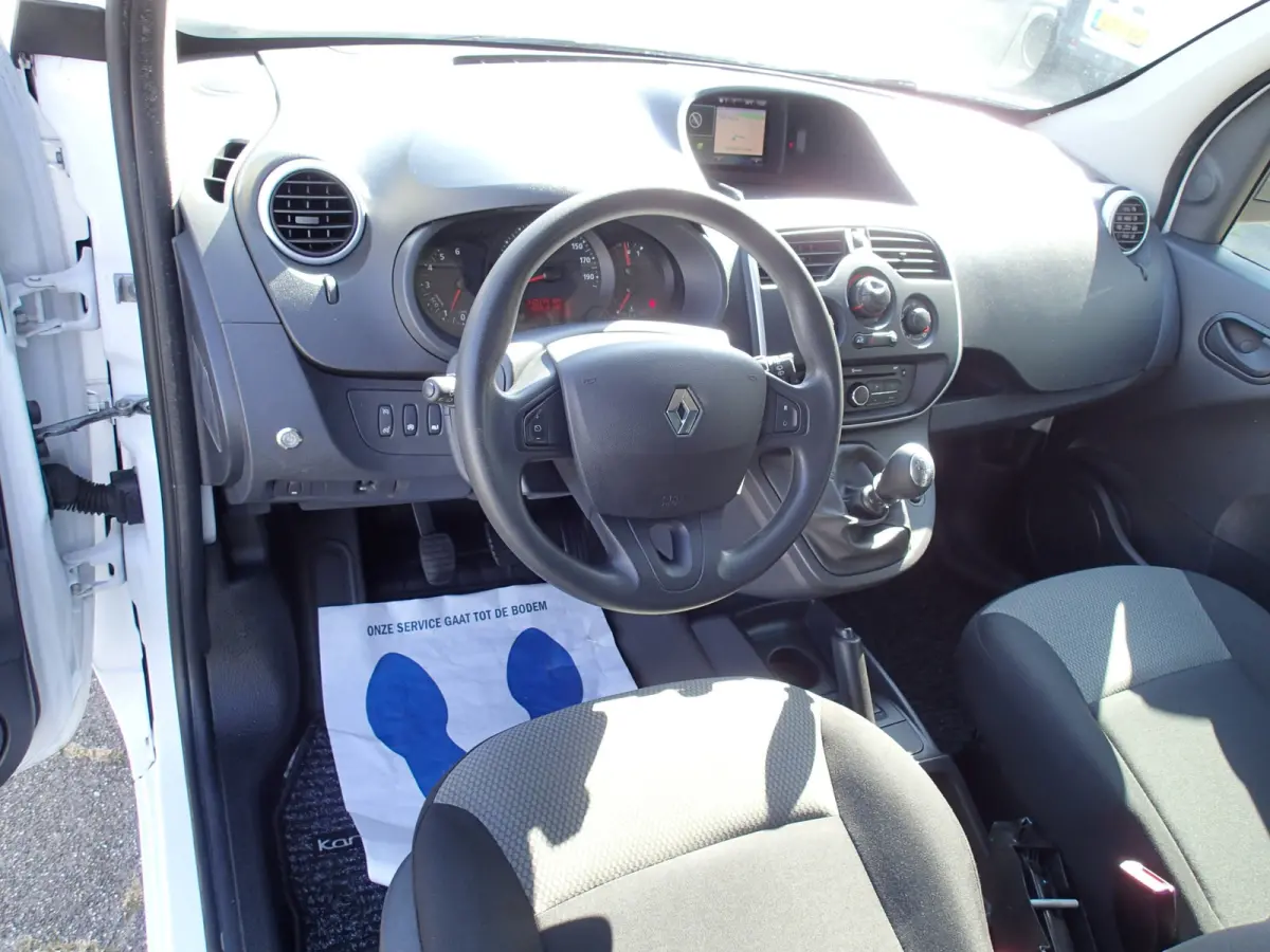 1.5 Blue dCi 95 Comfort Maxi VOORZIEN VAN AIRCO+NAV.+IMPERIAAL !!