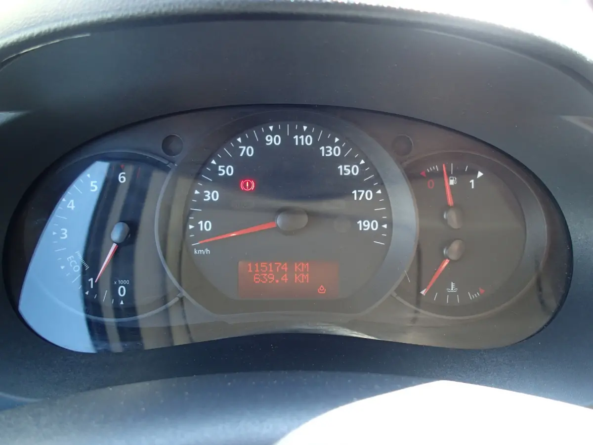 1.5 Blue dCi 95 Comfort Maxi VOORZIEN VAN AIRCO+NAV.+IMPERIAAL !!