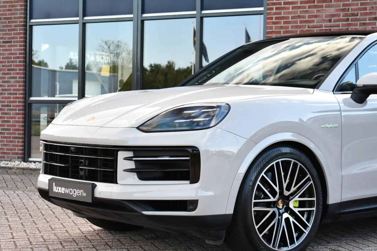 3.0 S E-Hybrid Pano Trekh ACC HUD 360 Chrono 22inch