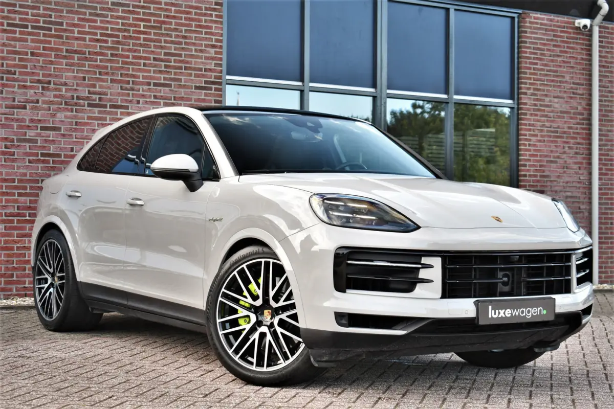 3.0 S E-Hybrid Pano Trekh ACC HUD 360 Chrono 22inch
