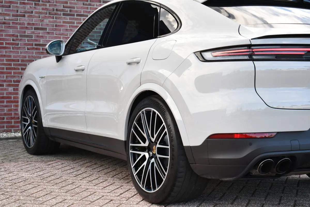 3.0 S E-Hybrid Pano Trekh ACC HUD 360 Chrono 22inch