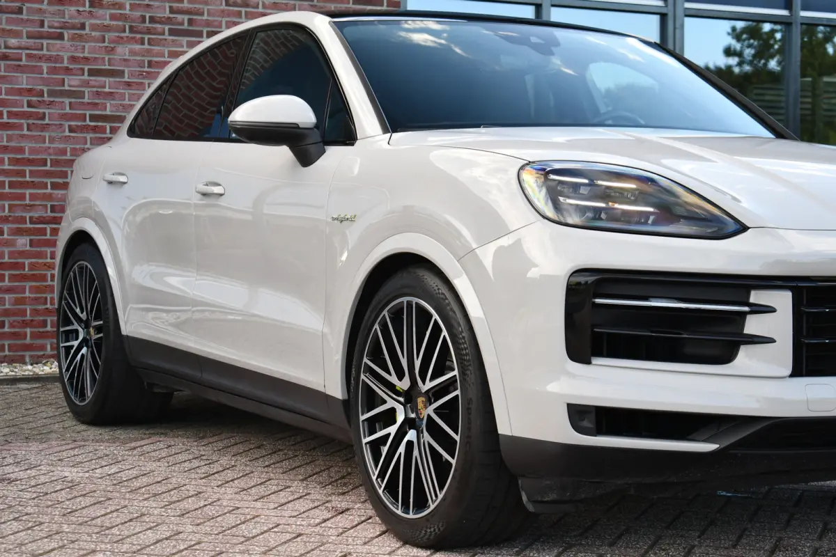 3.0 S E-Hybrid Pano Trekh ACC HUD 360 Chrono 22inch