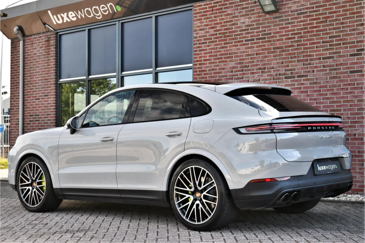 3.0 S E-Hybrid Pano Trekh ACC HUD 360 Chrono 22inch
