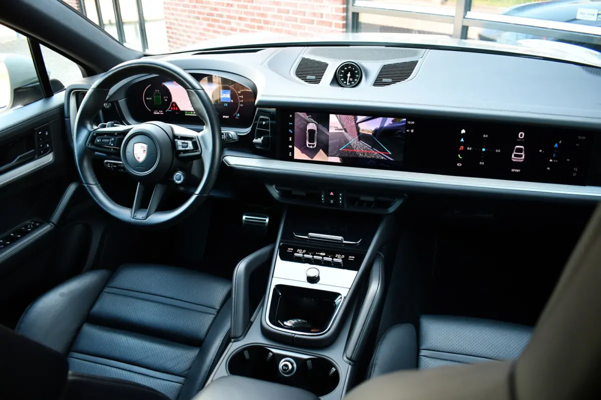 3.0 S E-Hybrid Pano Trekh ACC HUD 360 Chrono 22inch