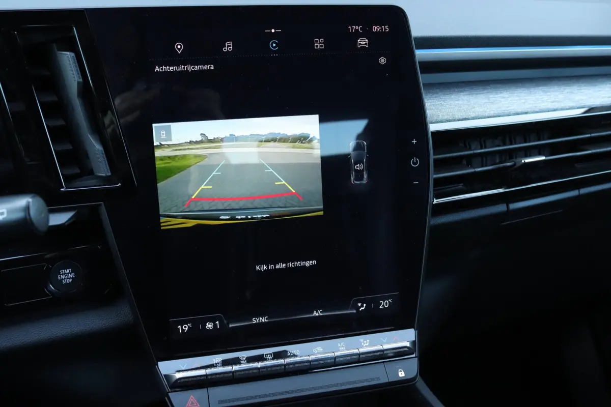 1.2 E-Tech full hybrid / Carplay / Camera