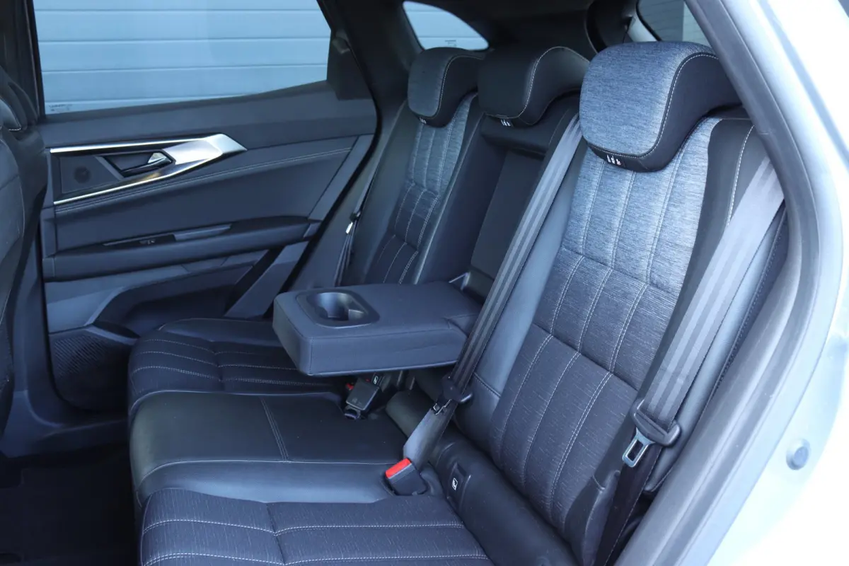 1.2 E-Tech full hybrid / Carplay / Camera