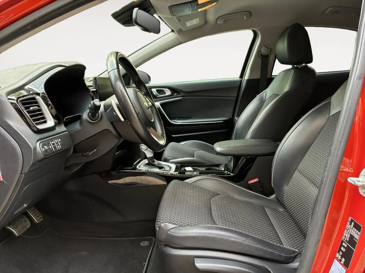 1.6 GDi PHEV DynamicLine