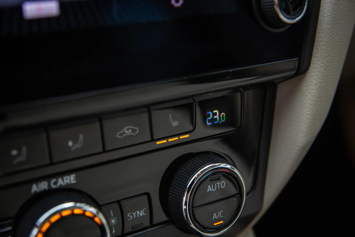 1.4 TSI Greentech Style Business , Trekhaak, Stoelverwarming, Carplay