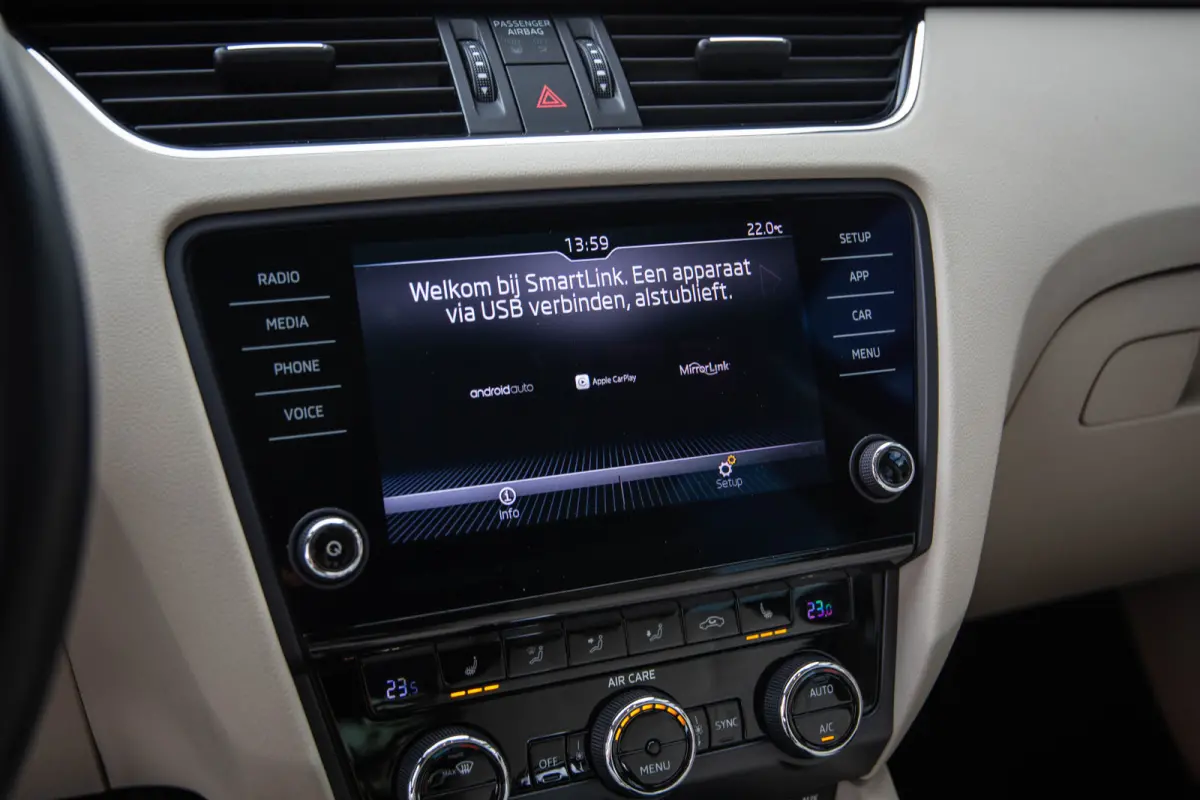 1.4 TSI Greentech Style Business , Trekhaak, Stoelverwarming, Carplay
