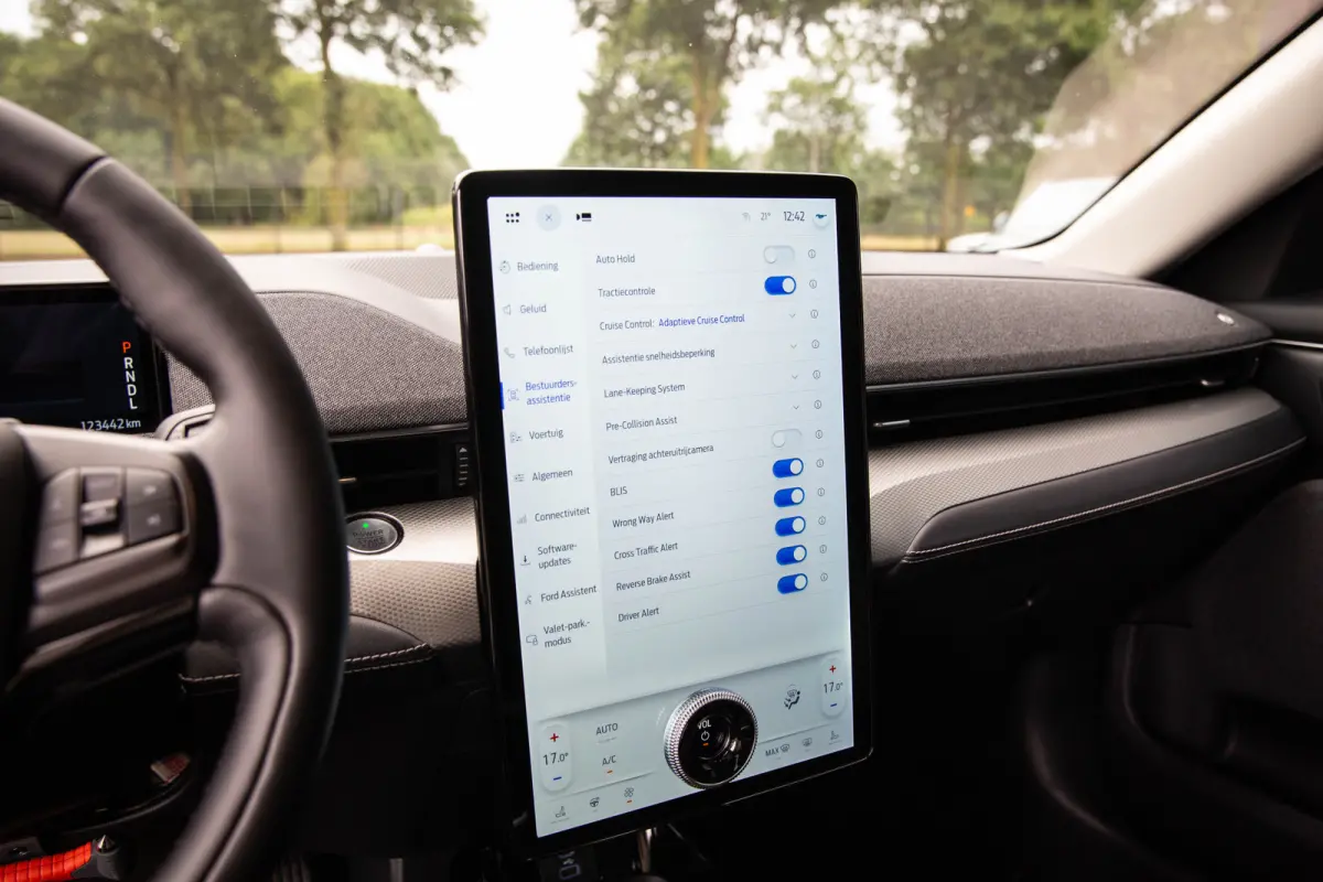RWD 75 kWh , SOH 96%, Pano, 360-camera, Adap. Cruise, Leder, B&O