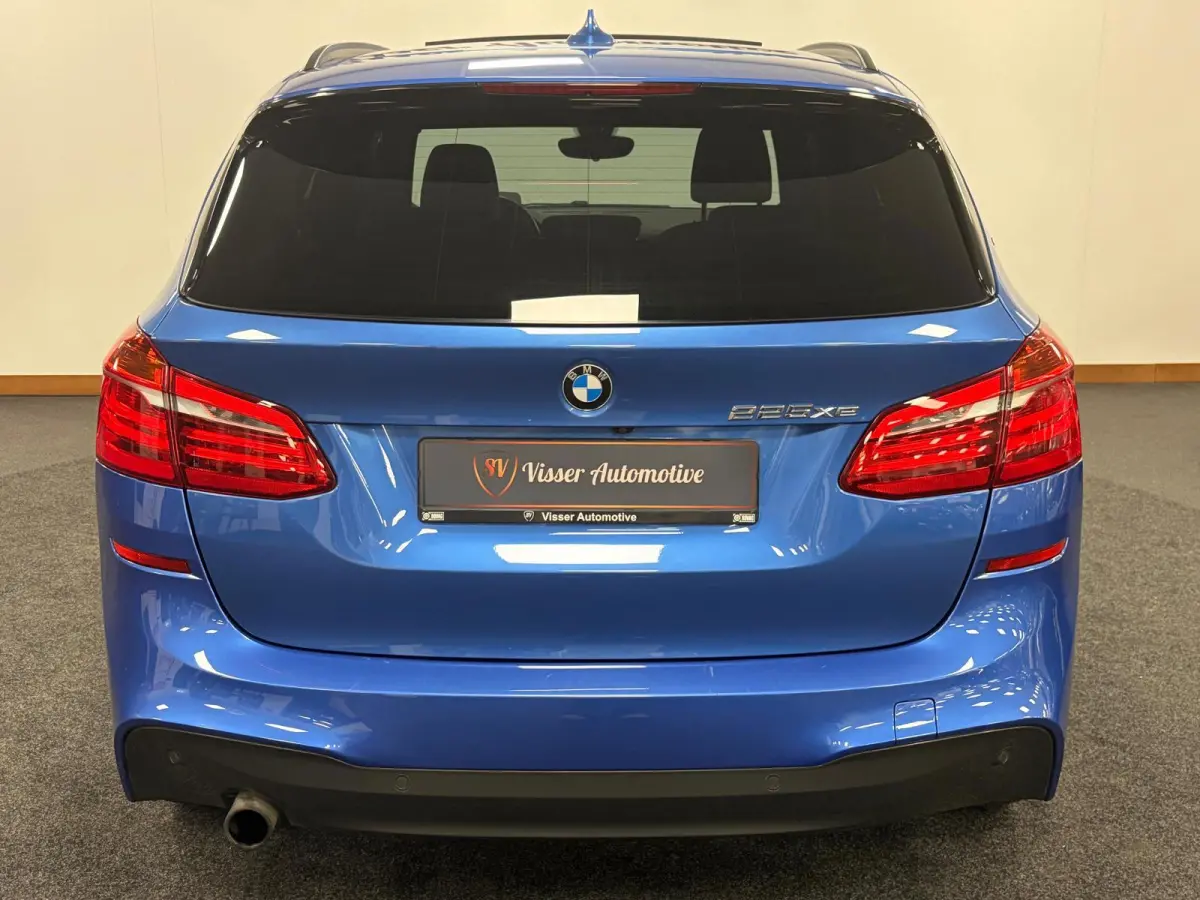 225XE Active Tourer*Plug-In Hybride*M-Sport*Head-Up*Pano*Leer*Winterpakket*Camera*