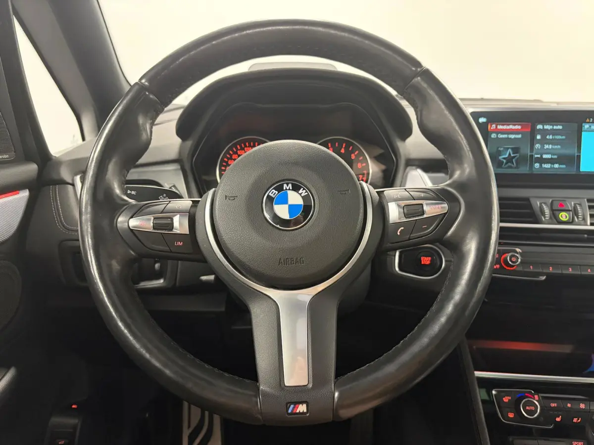 225XE Active Tourer*Plug-In Hybride*M-Sport*Head-Up*Pano*Leer*Winterpakket*Camera*