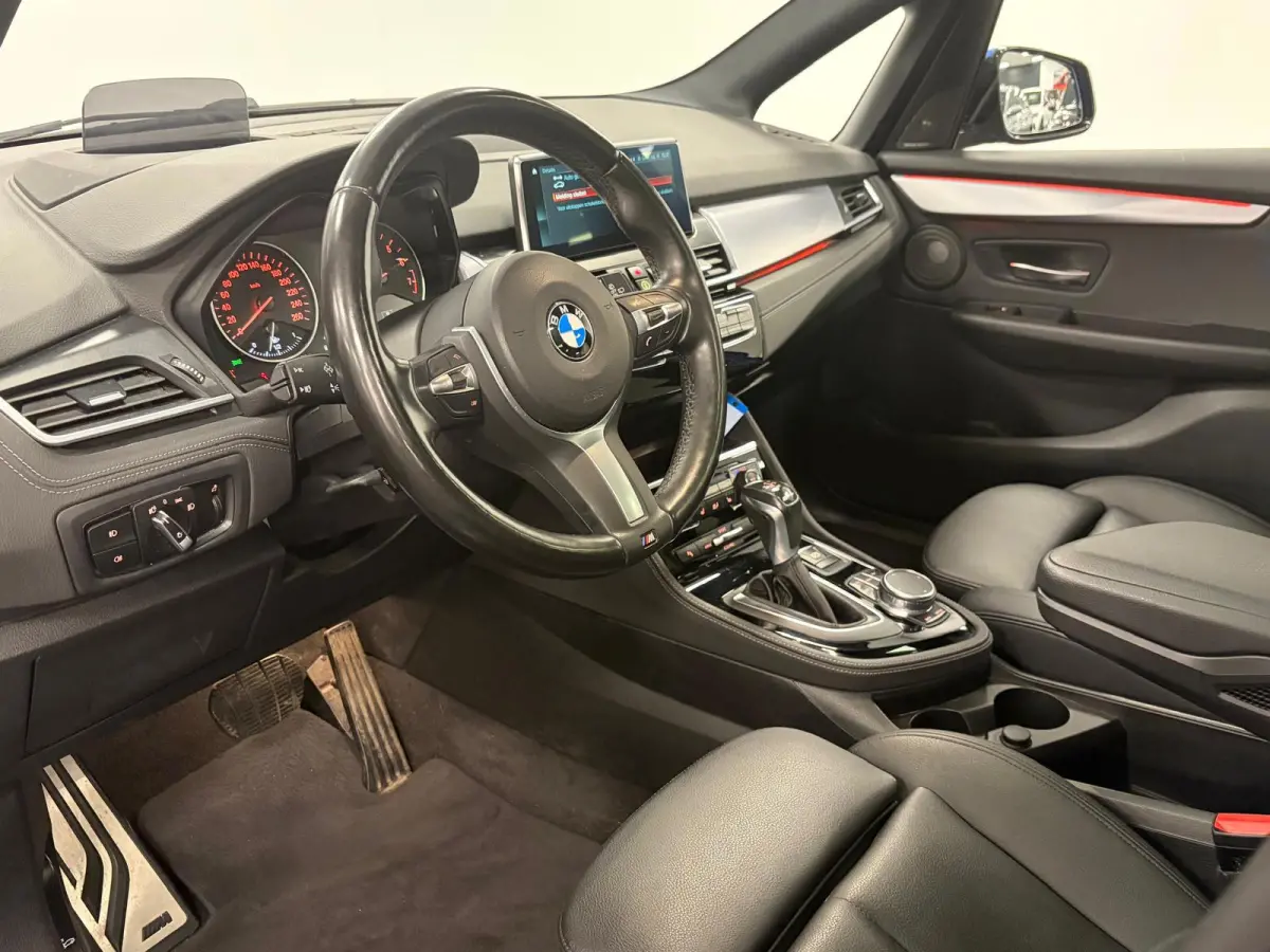 225XE Active Tourer*Plug-In Hybride*M-Sport*Head-Up*Pano*Leer*Winterpakket*Camera*