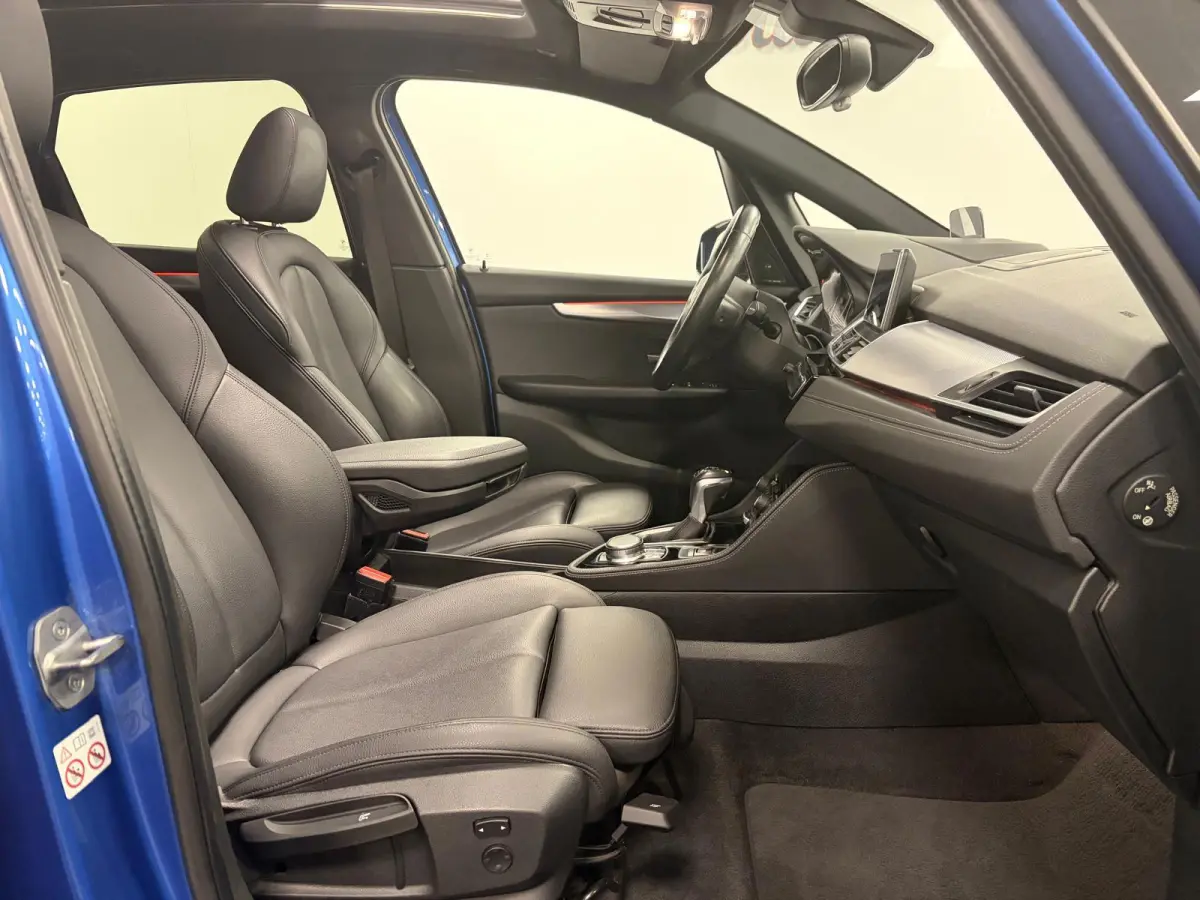 225XE Active Tourer*Plug-In Hybride*M-Sport*Head-Up*Pano*Leer*Winterpakket*Camera*