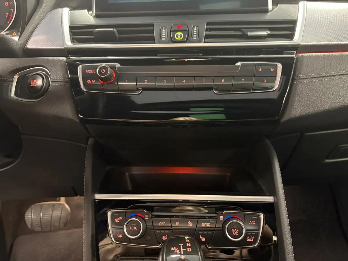 225XE Active Tourer*Plug-In Hybride*M-Sport*Head-Up*Pano*Leer*Winterpakket*Camera*