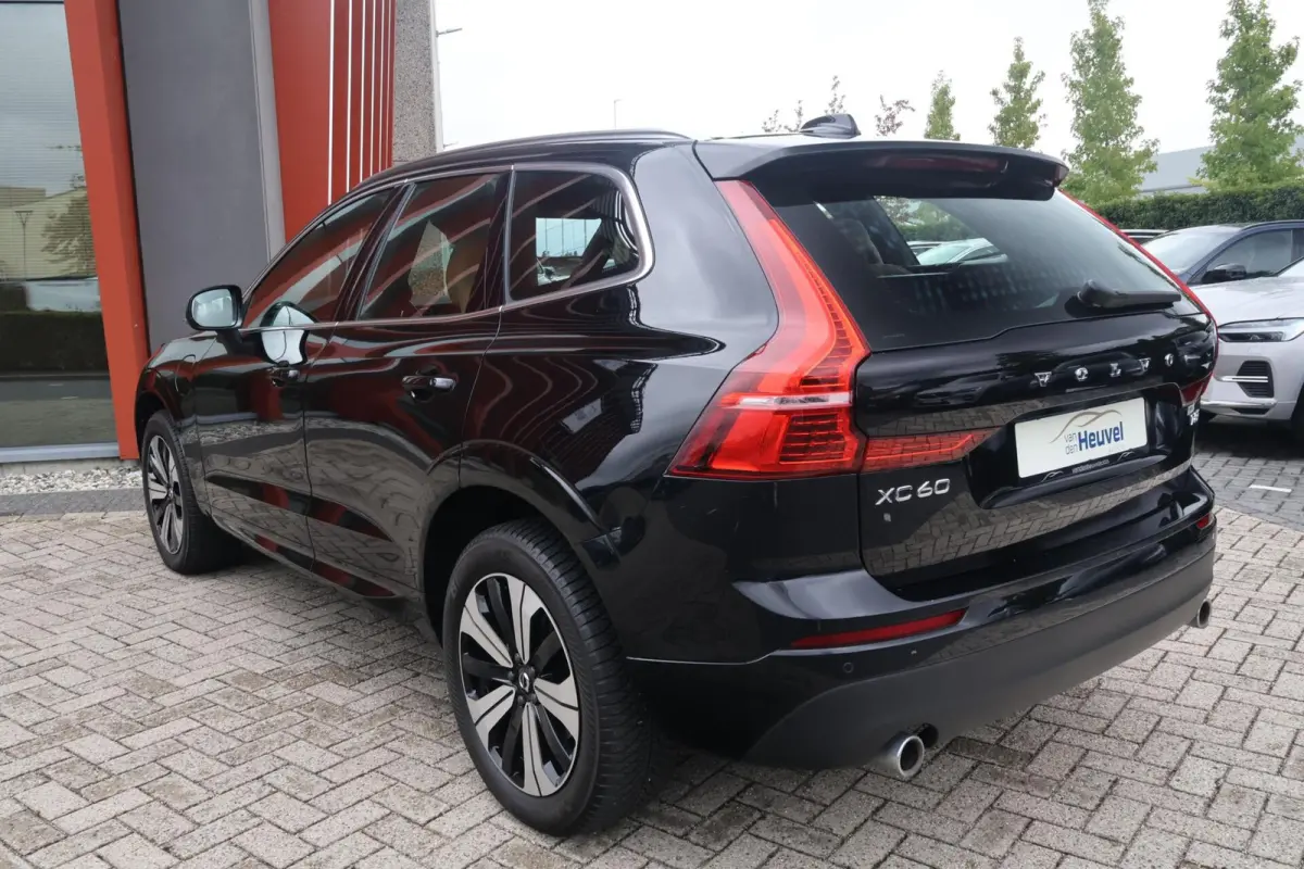 T8 Recharge AWD Momentum | Leder | Panoramadak | Parkeercamera | Keyless