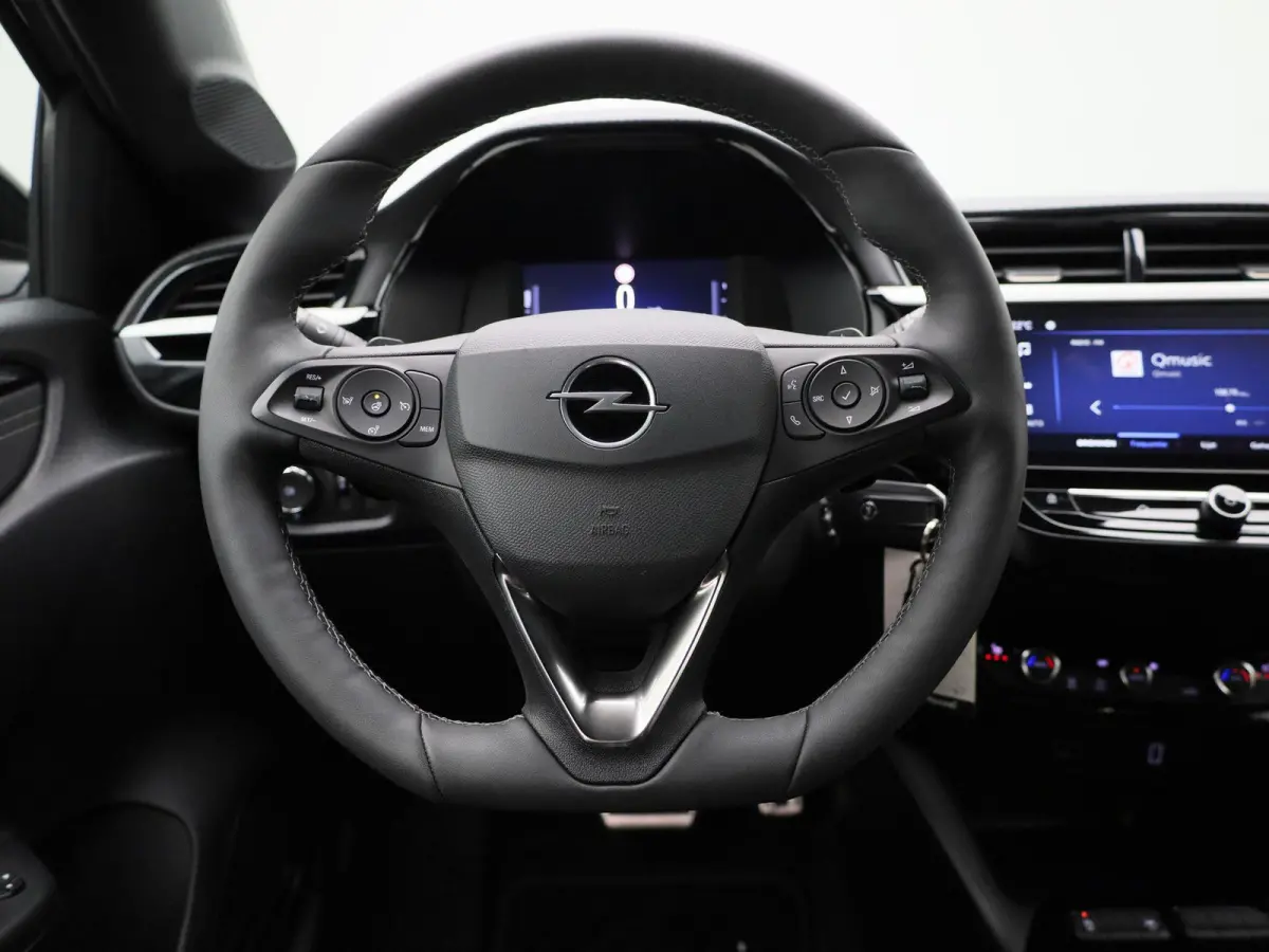 1.2 Turbo Hybrid GS | CAMERA | PARKEERSENSOREN | STOEL-STUUR VERWARMING | DIGITAAL DASHBOARD | LED | CLIMATE CONTROL | LMV |