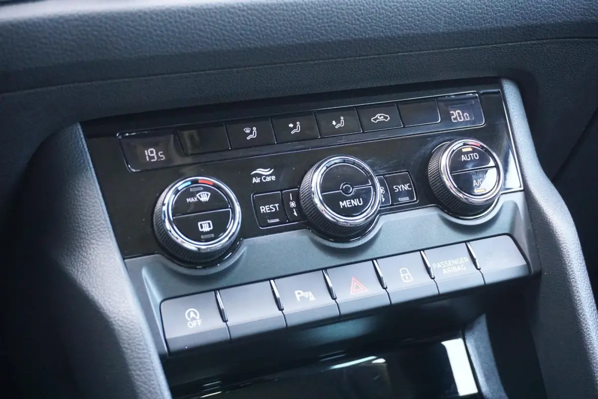 1.5 TSI Style 7p. + CAMERA / APPLE CARPLAY / KEYLESS / TREKHAAK / ACC