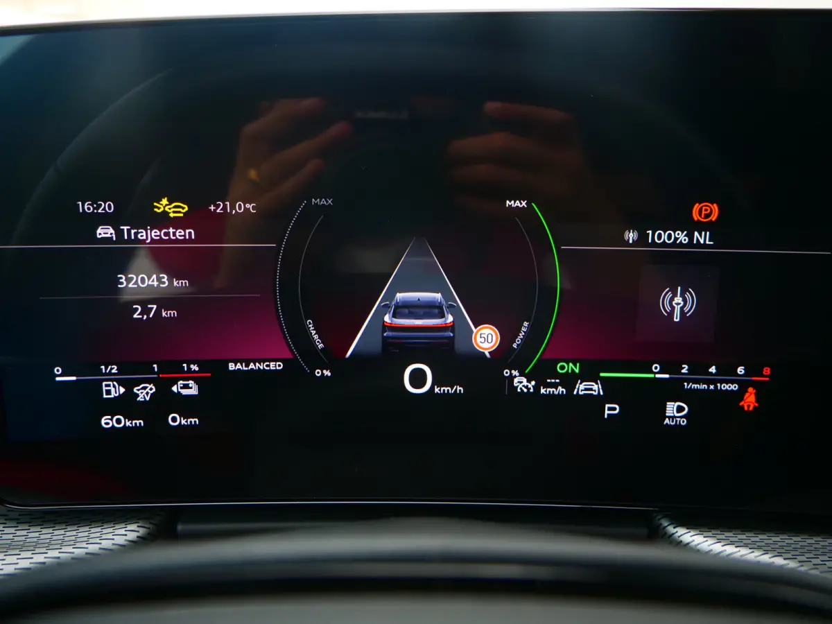 2.0 TFSI e-hybrid quattro S edition 299 Pk Automaat NIEUW MODEL Stoelverwarming / Pano-dak / Adaptive Cruise / Camera's