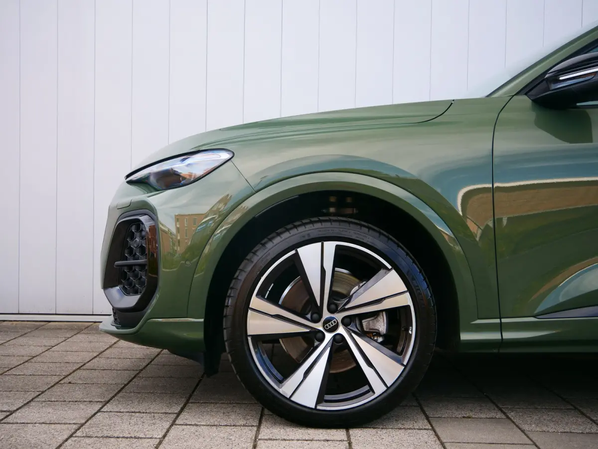 2.0 TFSI e-hybrid quattro S edition 299 Pk Automaat NIEUW MODEL Stoelverwarming / Pano-dak / Adaptive Cruise / Camera's